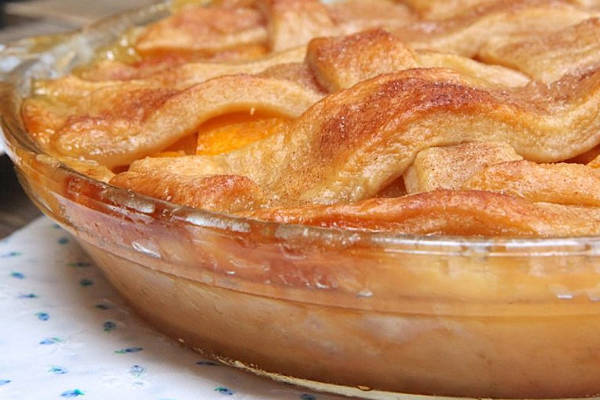 Peach Cobbler Pie